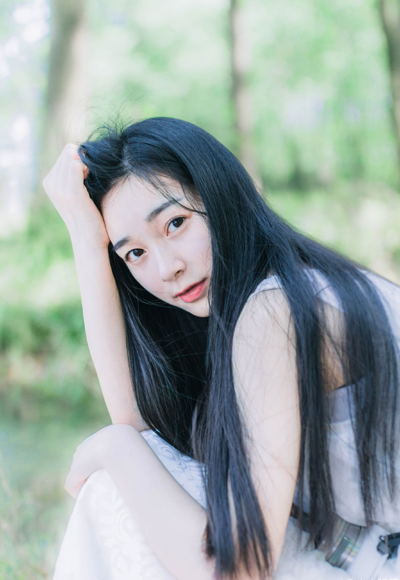 很快，庞统在一名军侯的带领下进入了大帐，此刻，大帐之中，整个阆中大营的将领几乎都到了，上百人目光聚焦在庞统身上，随后挪开一些，这庞统的长相对于第一次见他的人来说，还真的需要一些心理准备的时间。